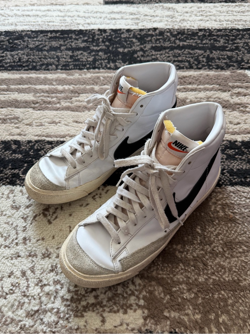 Men's Nike Blazer Mid '77 white sneakers